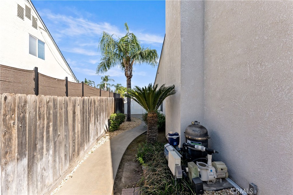 22 N Bliss, Clovis, CA 93611