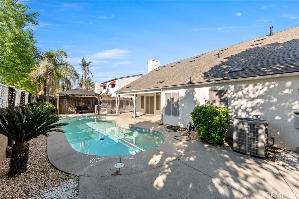 22 N Bliss, Clovis, CA 93611