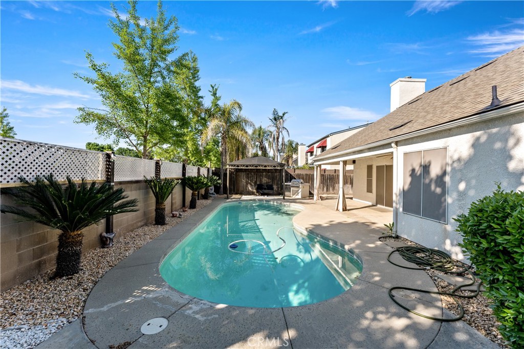 22 N Bliss, Clovis, CA 93611