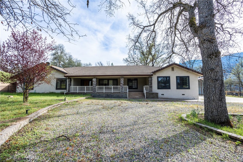 45344 S Oakview, Oakhurst, CA 93644