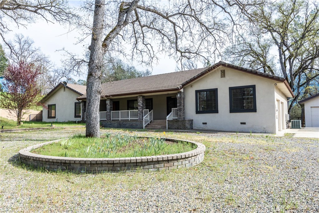 45344 S Oakview, Oakhurst, CA 93644