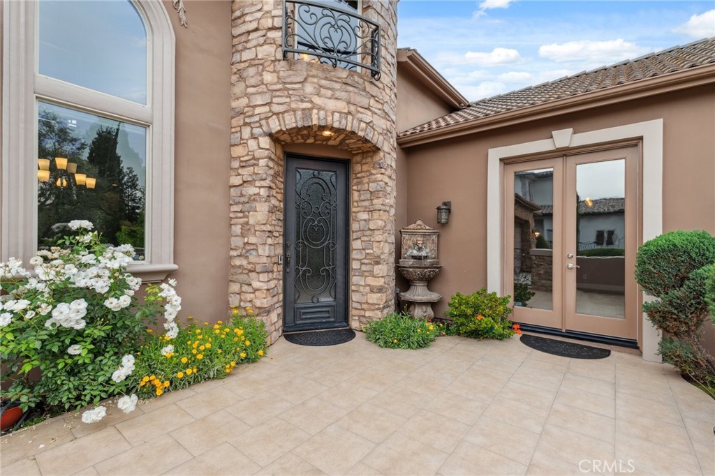 4918 W Bluff, Fresno, CA 93722