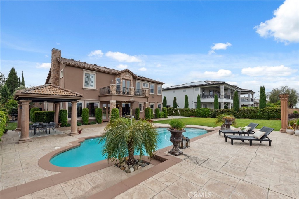 4918 W Bluff, Fresno, CA 93722