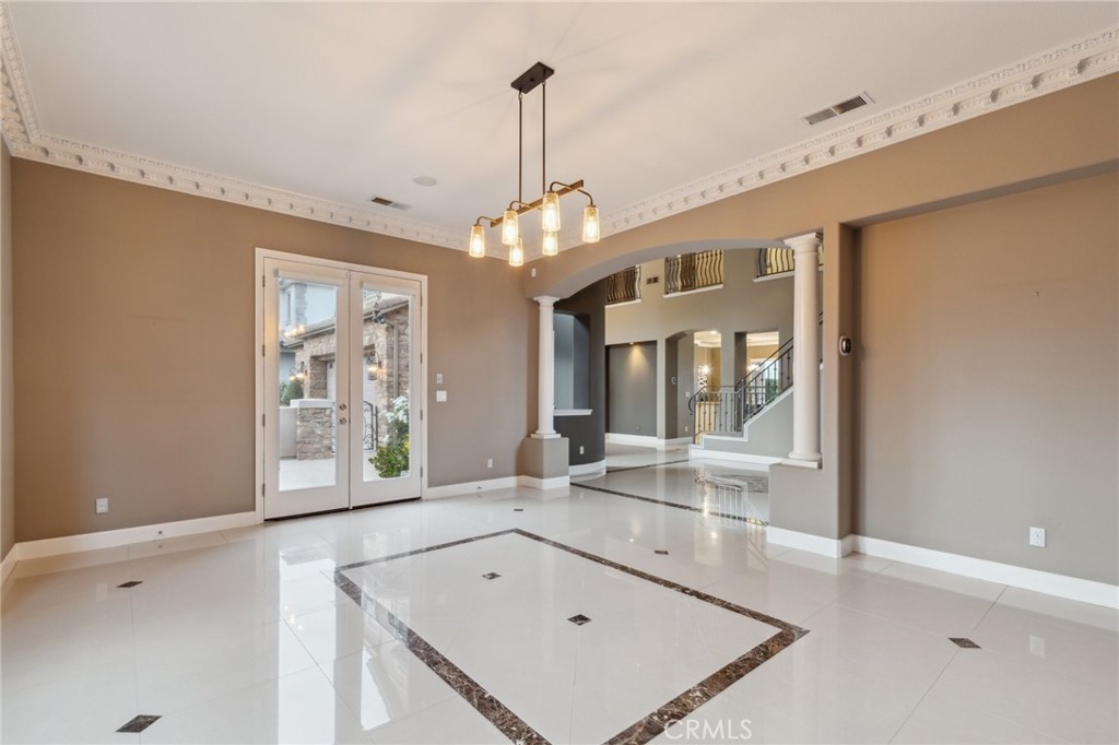 4918 W Bluff, Fresno, CA 93722