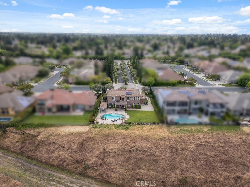 4918 W Bluff, Fresno, CA 93722