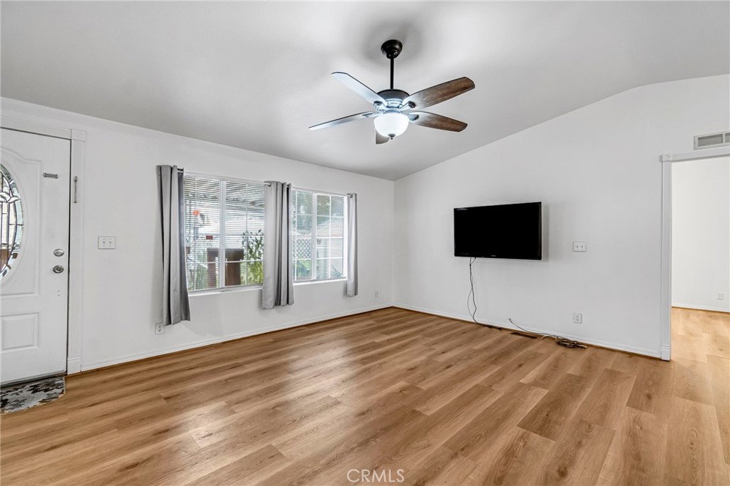 1218 E Cleveland Ave #142, Madera, CA 93638