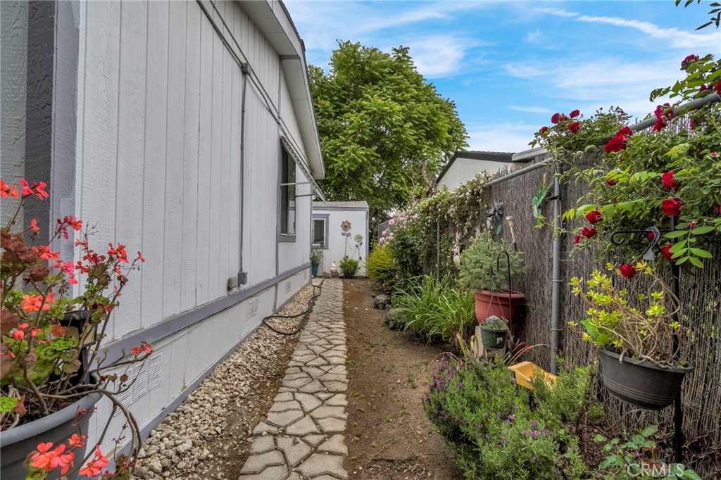 1218 E Cleveland Ave #142, Madera, CA 93638