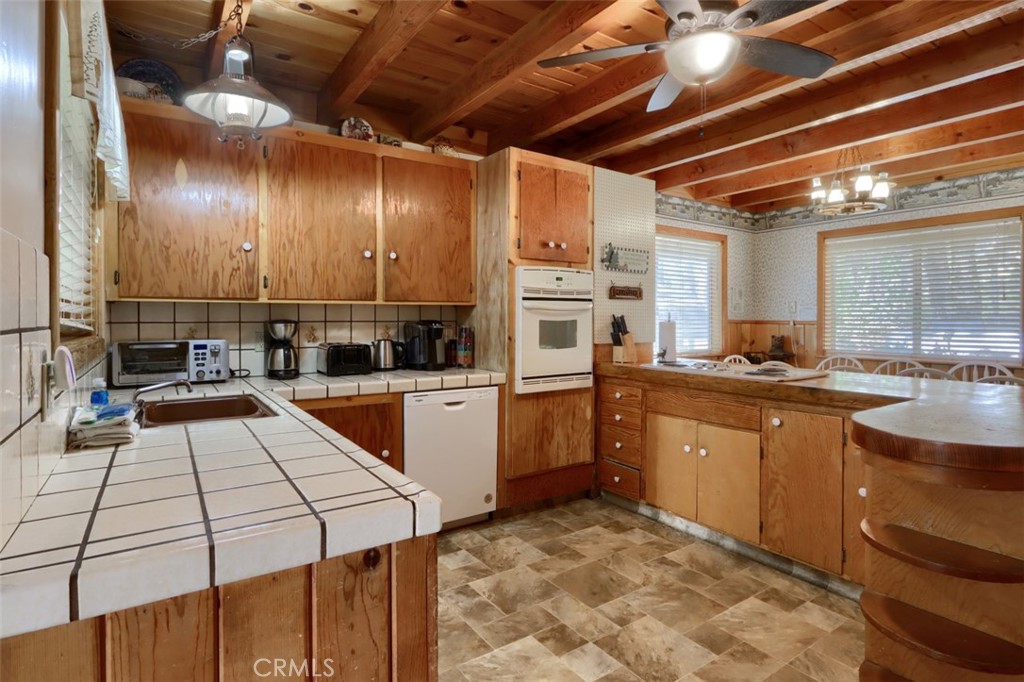 2701 Spelt, Yosemite, CA 95389