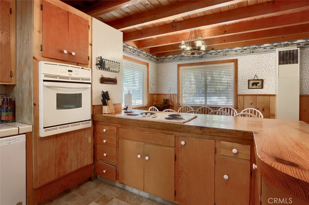 2701 Spelt, Yosemite, CA 95389