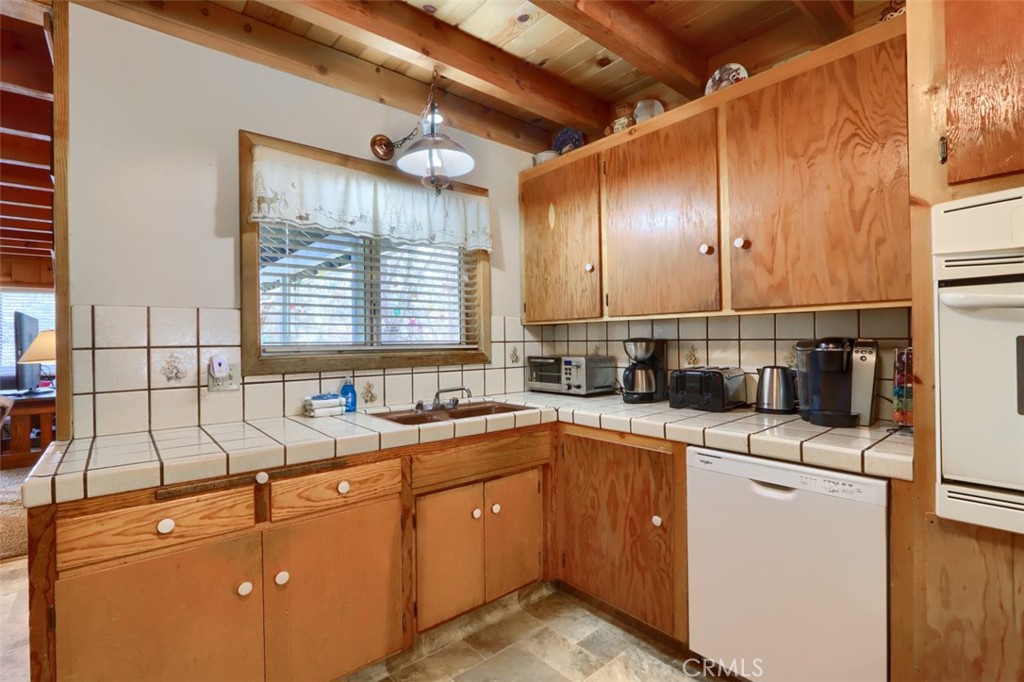 2701 Spelt, Yosemite, CA 95389