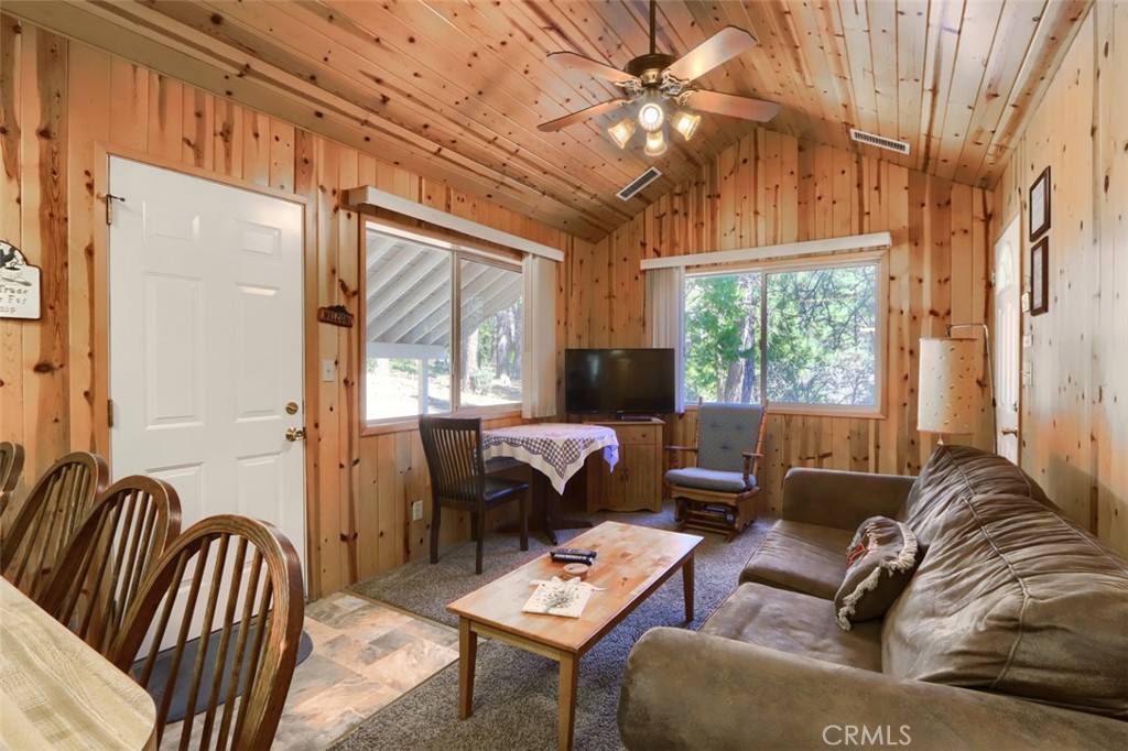 2701 Spelt, Yosemite, CA 95389