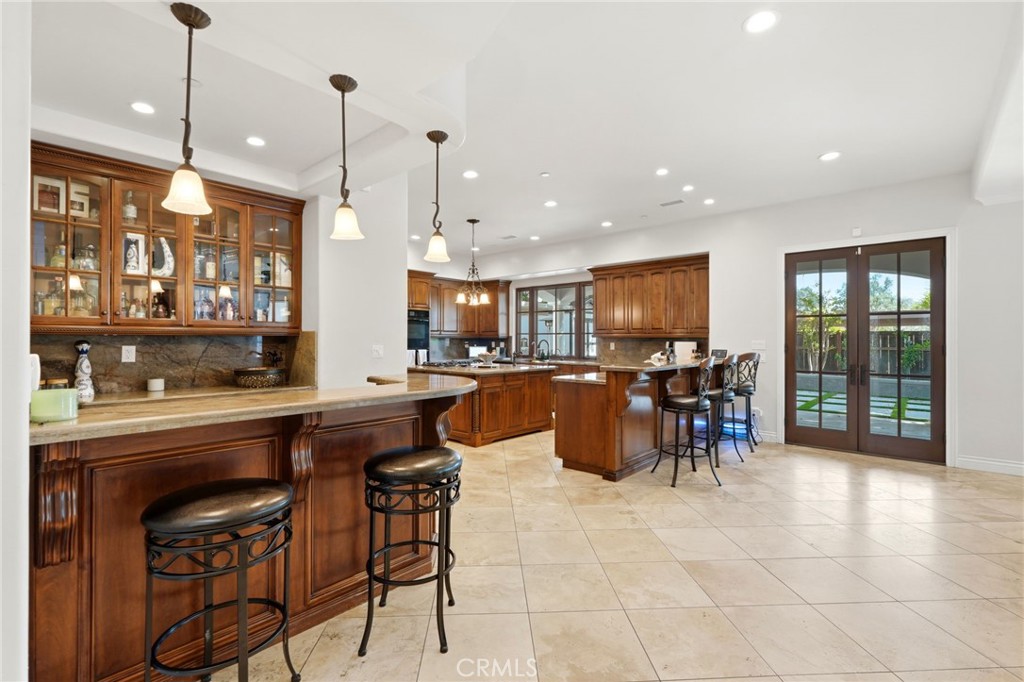 3939 W Robinwood, Visalia, CA 93291