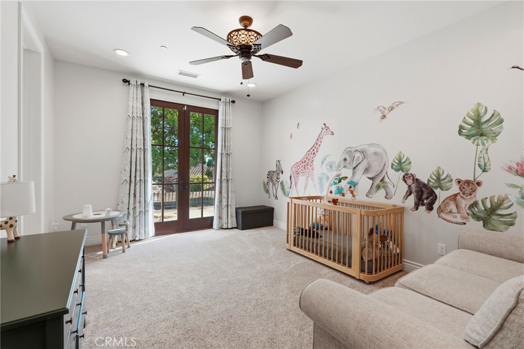 3939 W Robinwood, Visalia, CA 93291