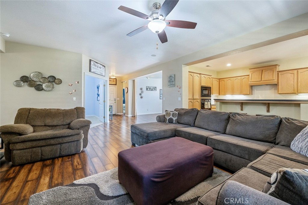 8697 N Talladega Way, Fresno, CA 93720