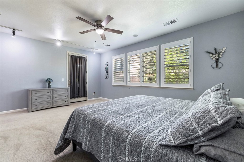 8697 N Talladega Way, Fresno, CA 93720