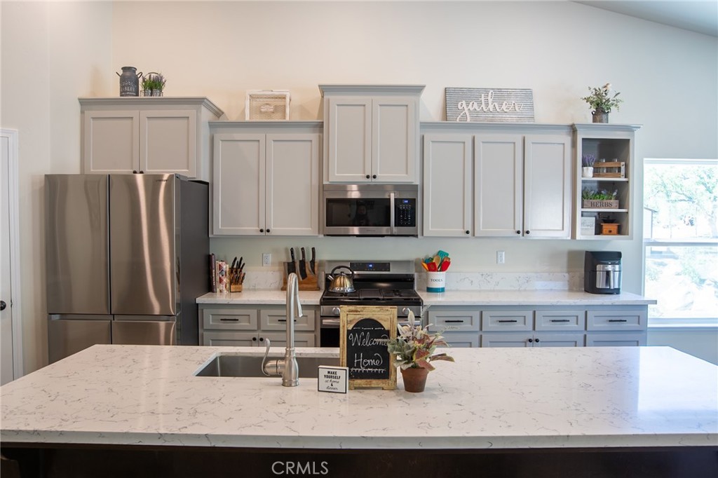 29200 Acorn Ct, Coarsegold, CA 93614