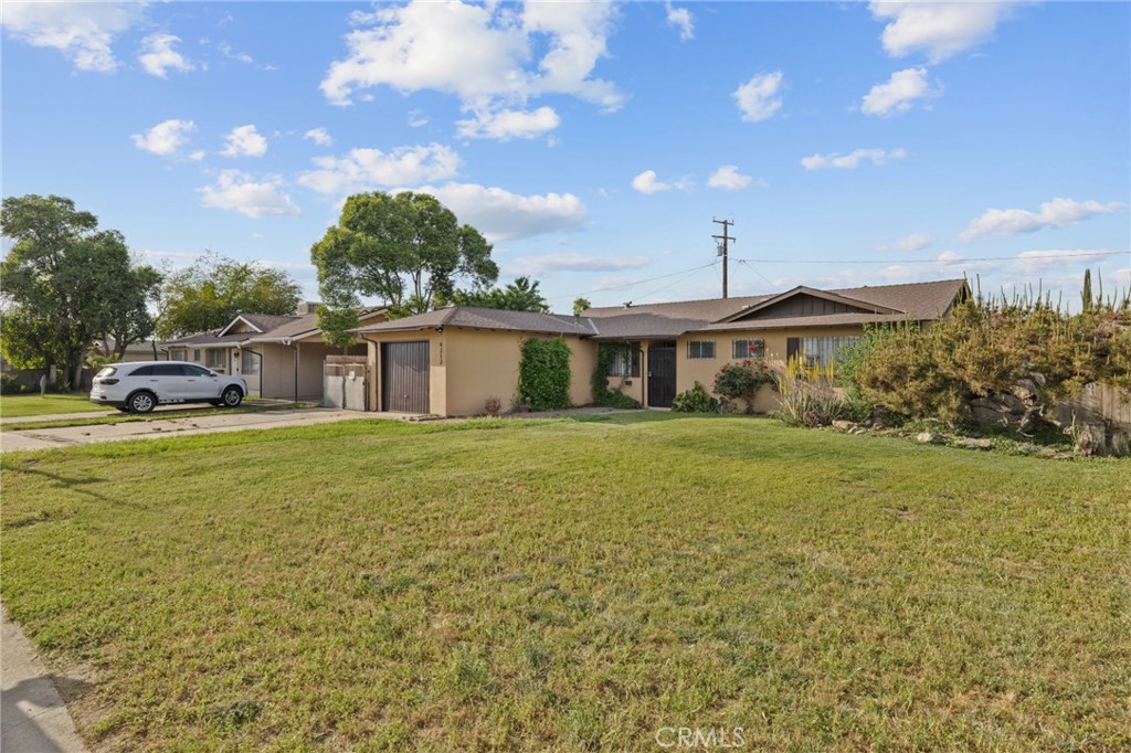 4312 W Dorothea Ave, Visalia, CA 93277