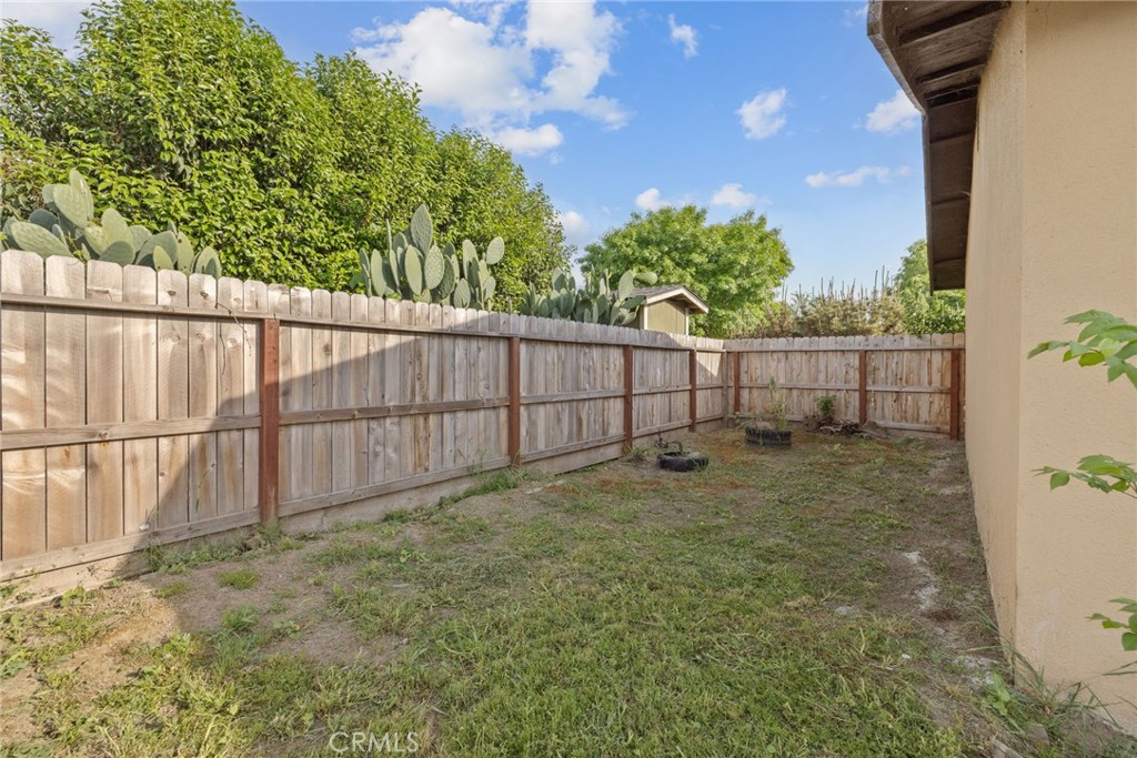 4312 W Dorothea Ave, Visalia, CA 93277