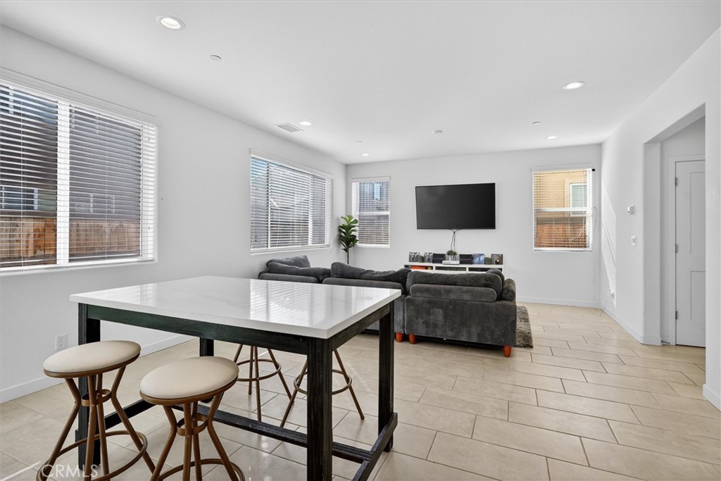 824 Katelyn Ave, Madera, CA 93636