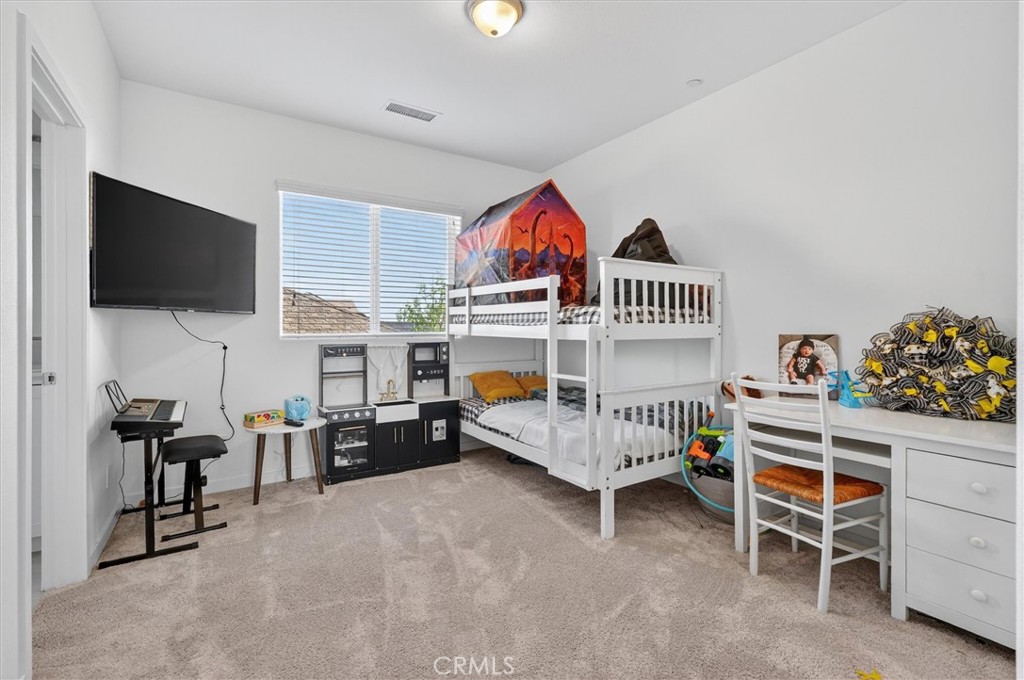 824 Katelyn Ave, Madera, CA 93636