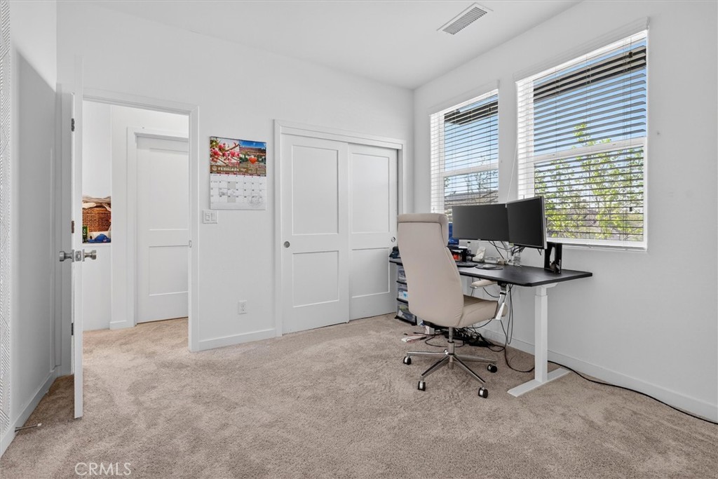 824 Katelyn Ave, Madera, CA 93636