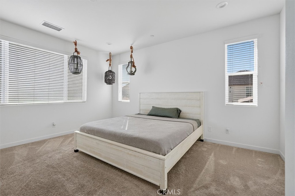 824 Katelyn Ave, Madera, CA 93636