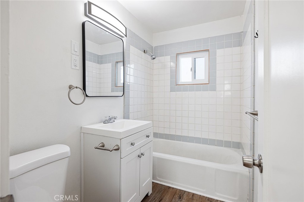 210 E Bush St, Lemoore, CA 93245