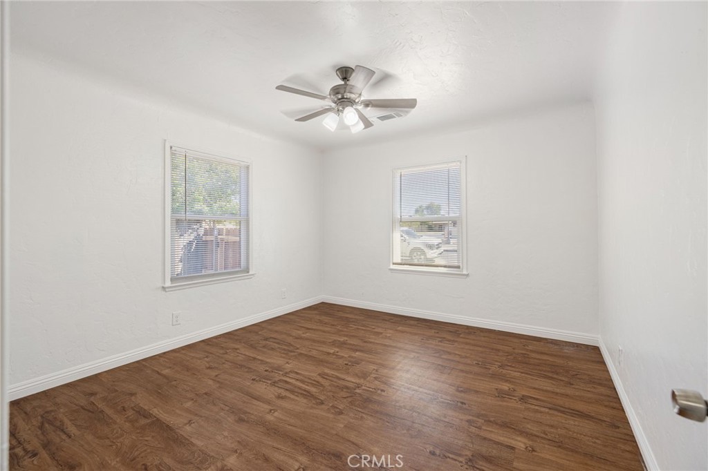 210 E Bush St, Lemoore, CA 93245