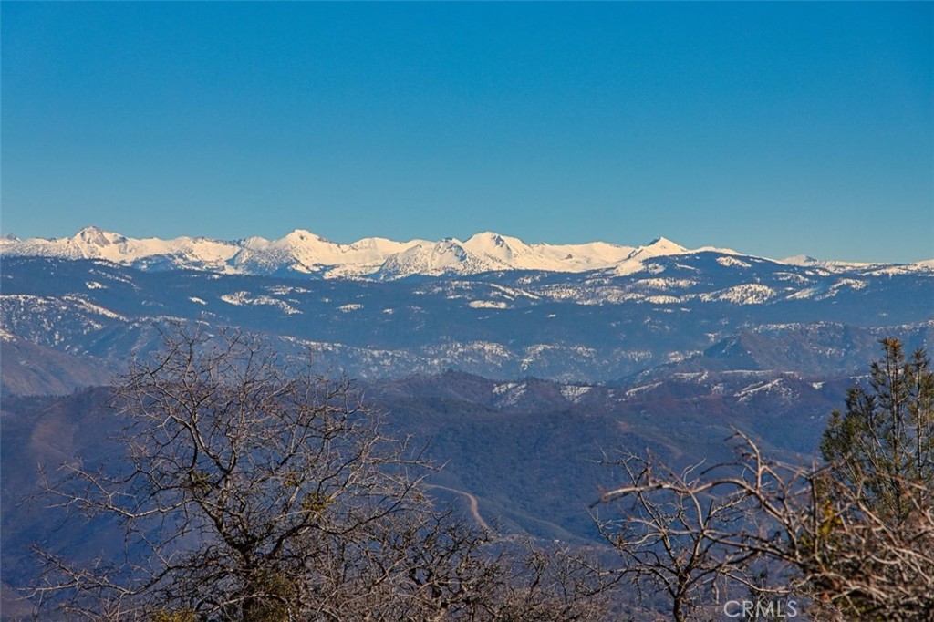 6894 N State Highway 49, Mariposa, CA 95338