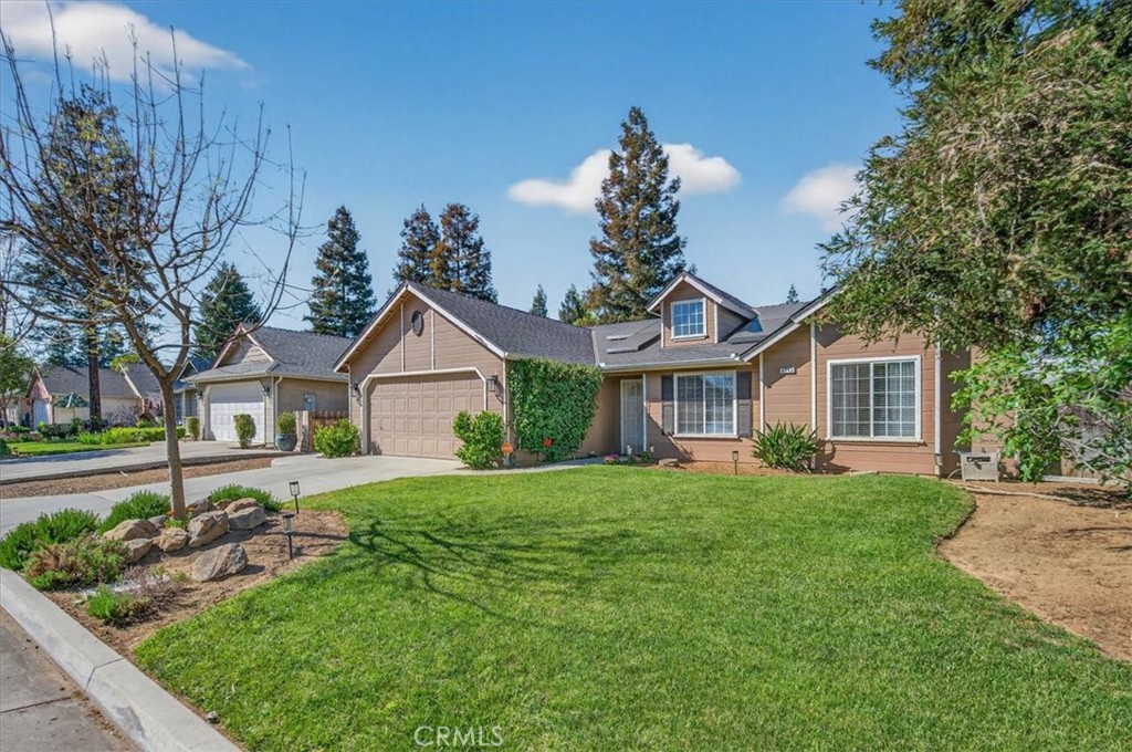 4752 W Mesa, Fresno, CA 93722