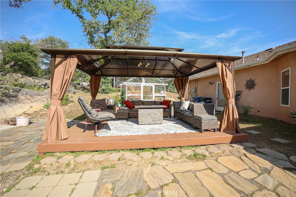 41121 Long Hollow, Coarsegold, CA 93614