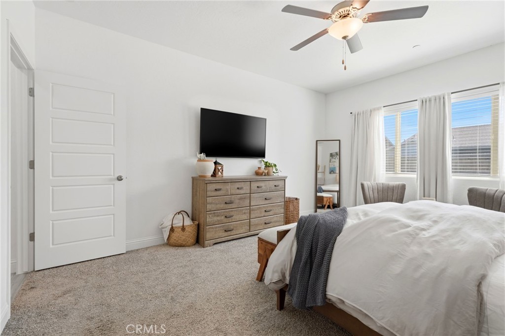 2587 W Heather, Hanford, CA 93230