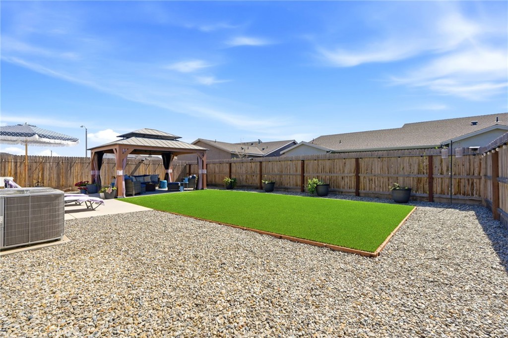 2587 W Heather, Hanford, CA 93230