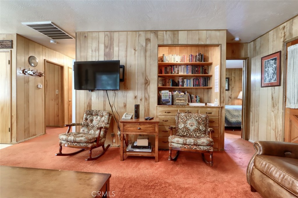 2580 River, Wawona, CA 95389