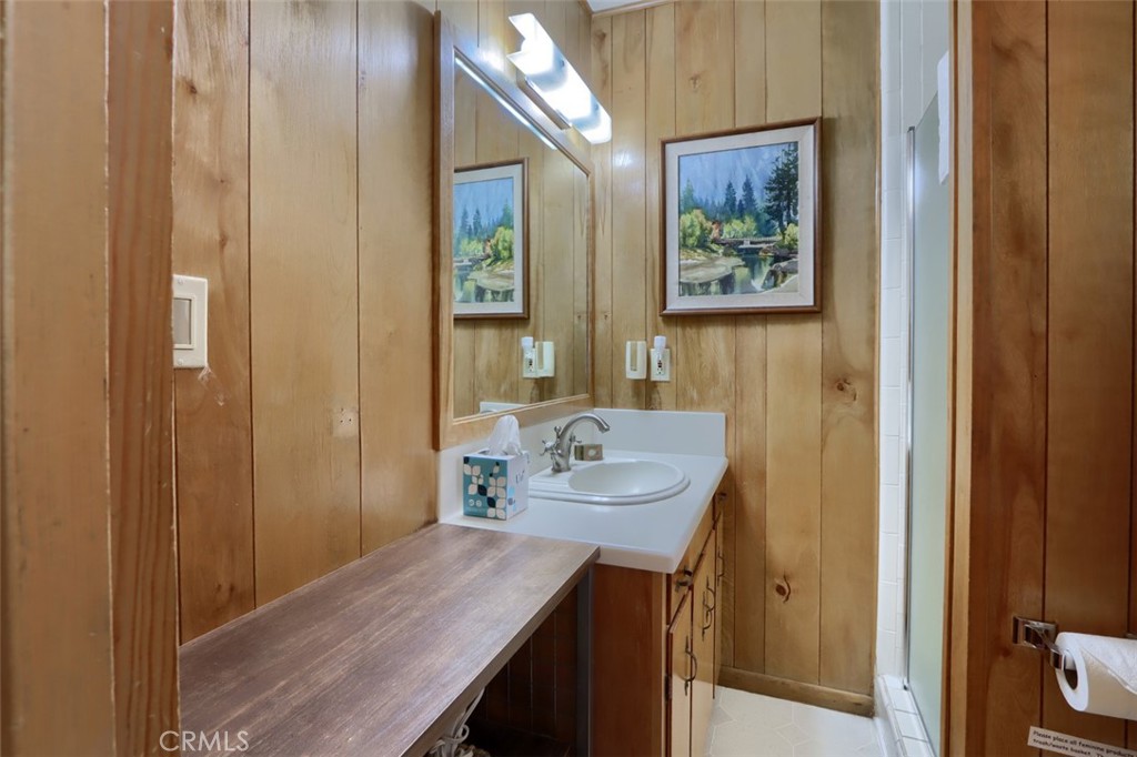 2580 River, Wawona, CA 95389