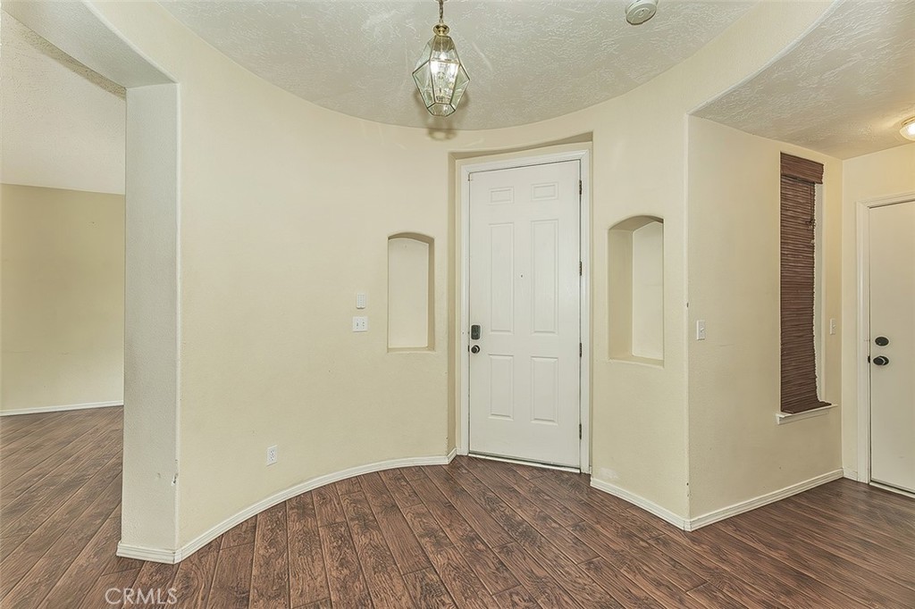 1377 Fenmore, Sanger, CA 93657