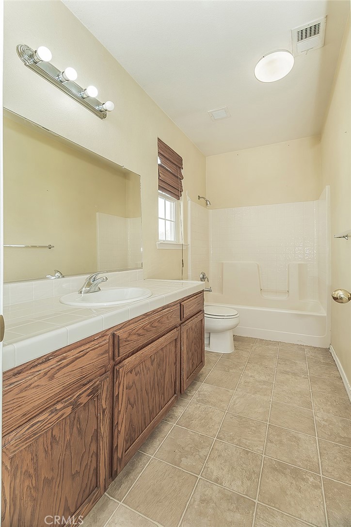 1377 Fenmore, Sanger, CA 93657