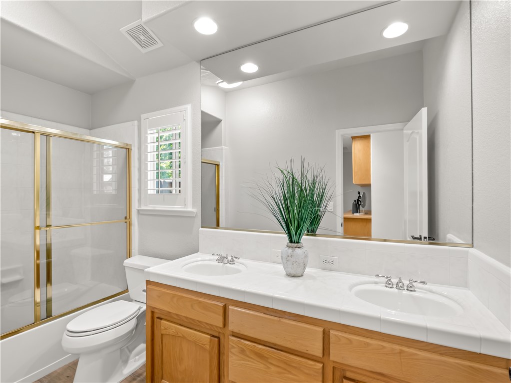 1582 E Revere, Fresno, CA 93720