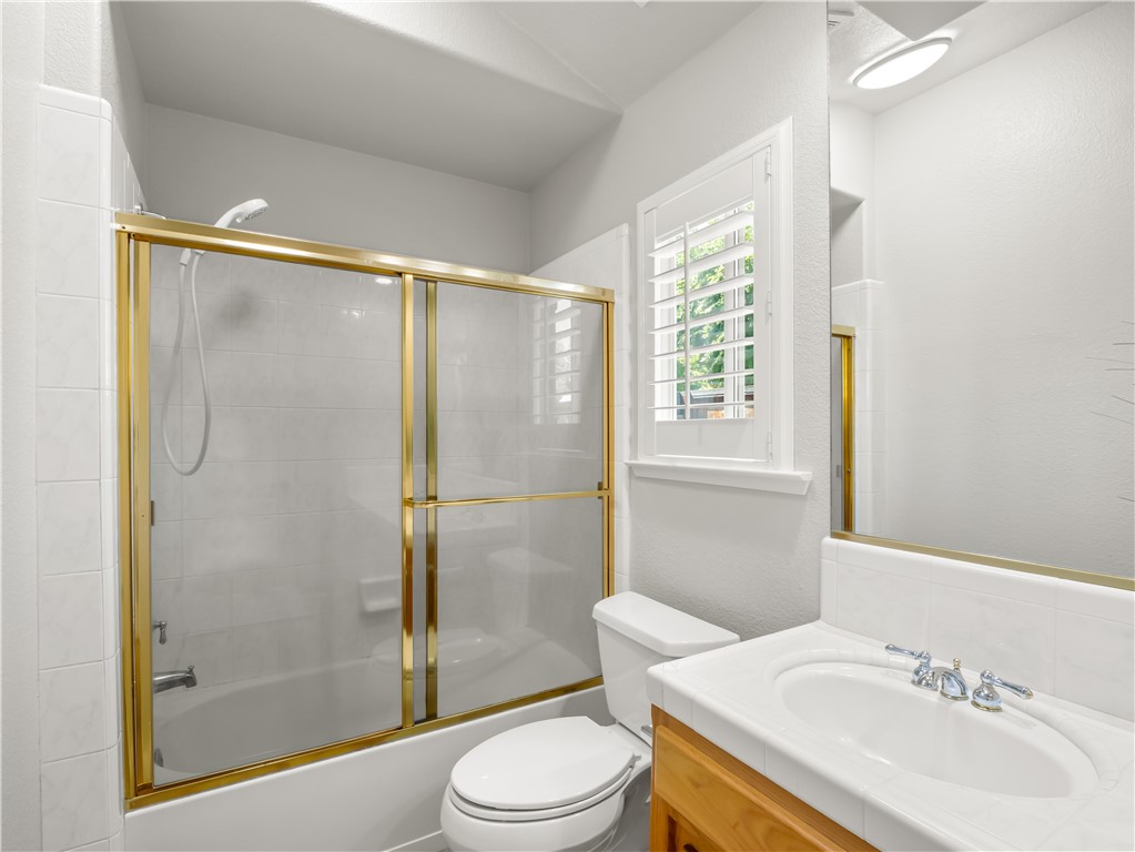 1582 E Revere, Fresno, CA 93720