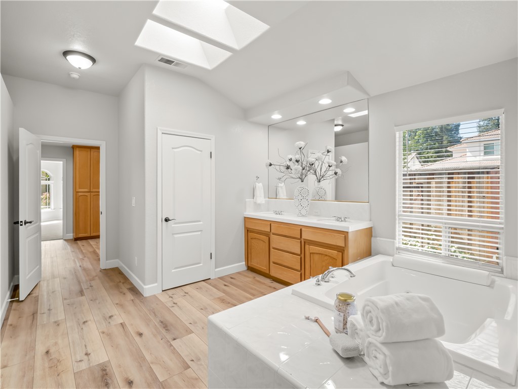 1582 E Revere, Fresno, CA 93720