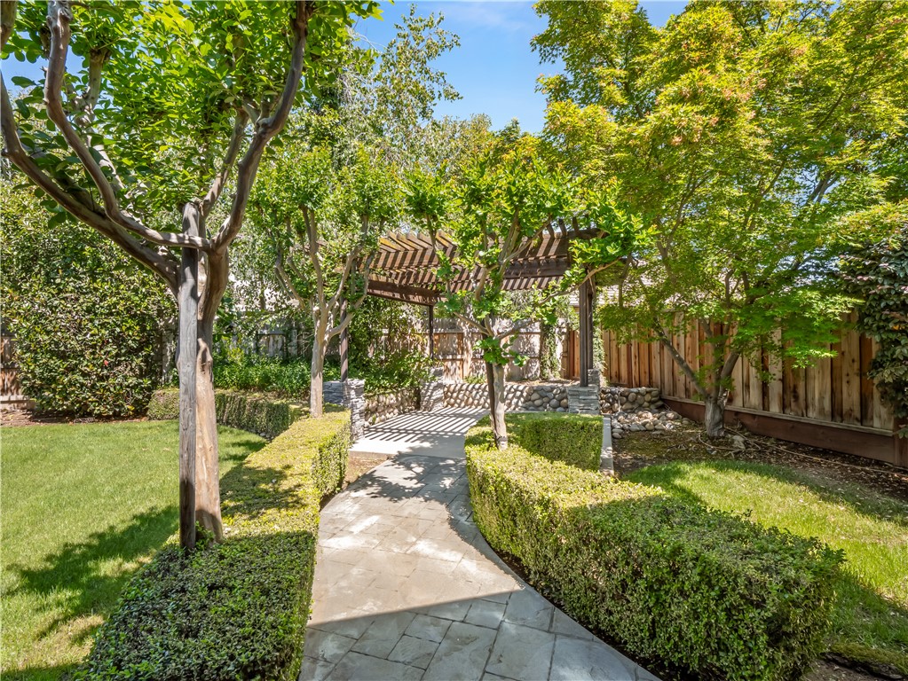 1582 E Revere, Fresno, CA 93720