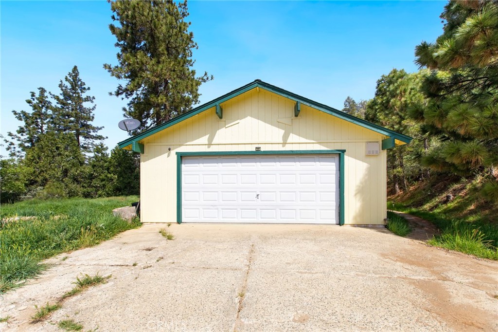 52865 N Highway 245, Miramonte, CA 93641
