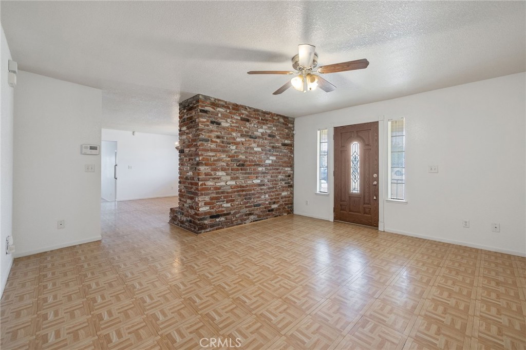 16808 W Palmer Ave, Huron, CA 93234