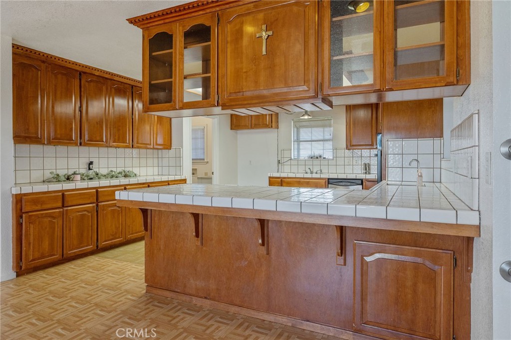 16808 W Palmer Ave, Huron, CA 93234