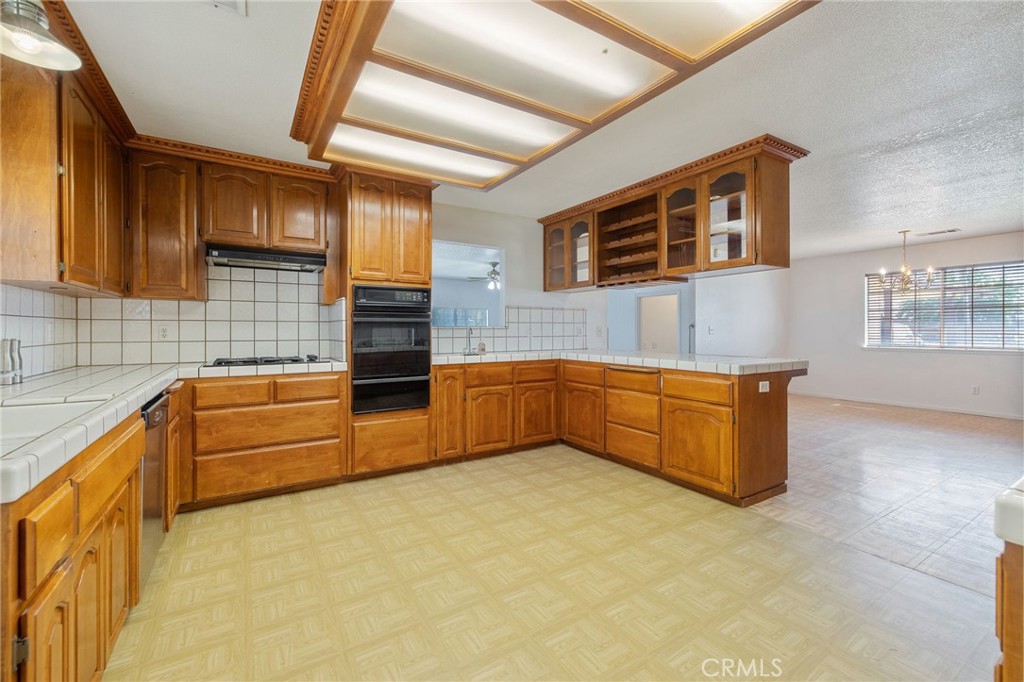 16808 W Palmer Ave, Huron, CA 93234