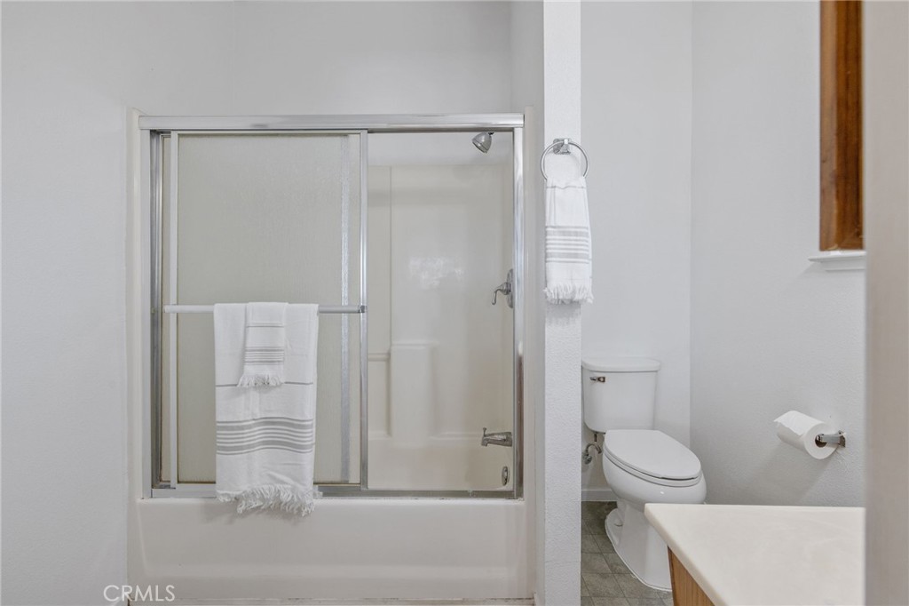 16808 W Palmer Ave, Huron, CA 93234