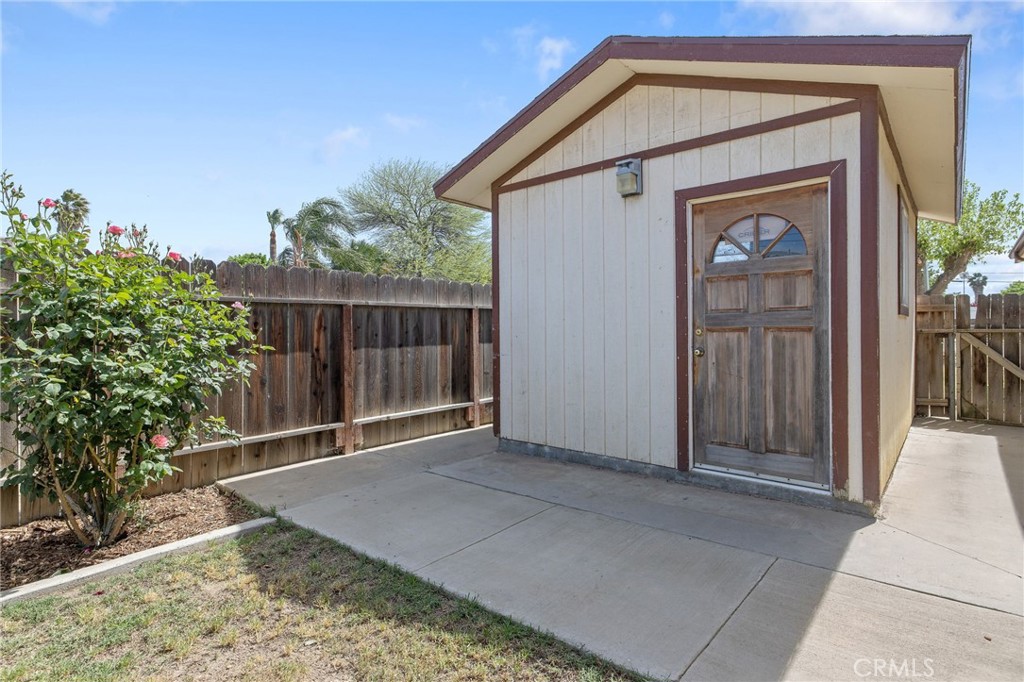 16808 W Palmer Ave, Huron, CA 93234