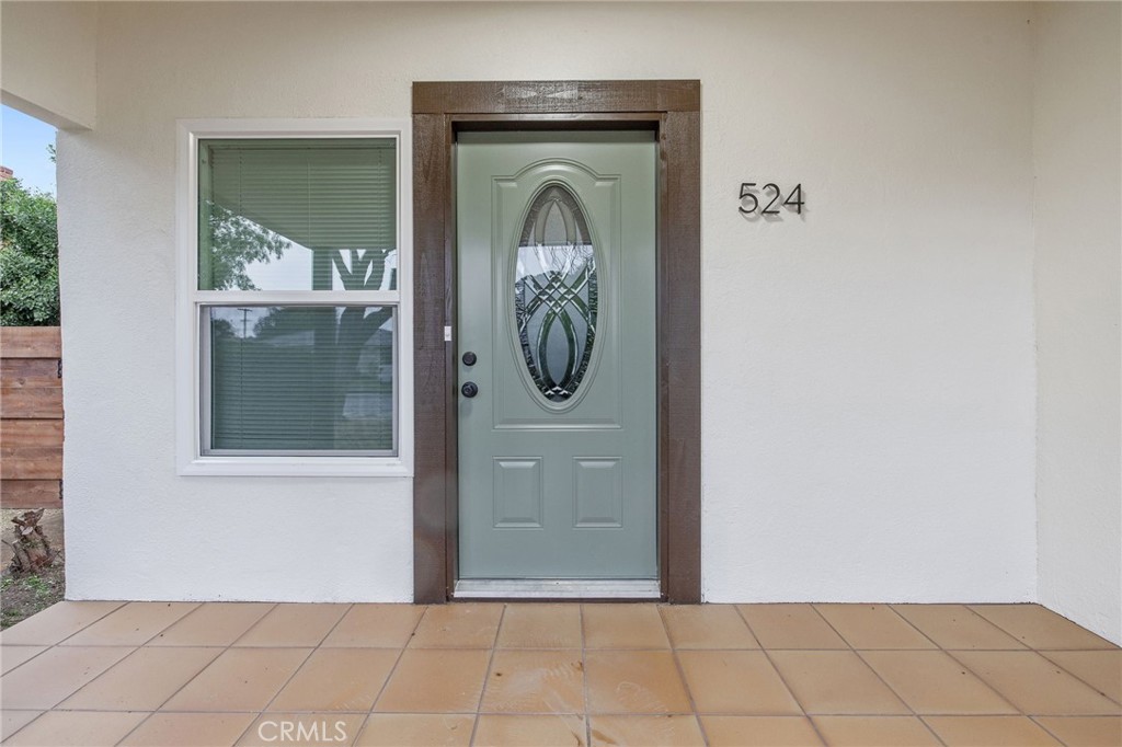 524 S 6th St, Kerman, CA 93630