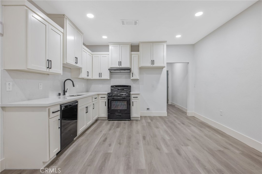 524 S 6th St, Kerman, CA 93630