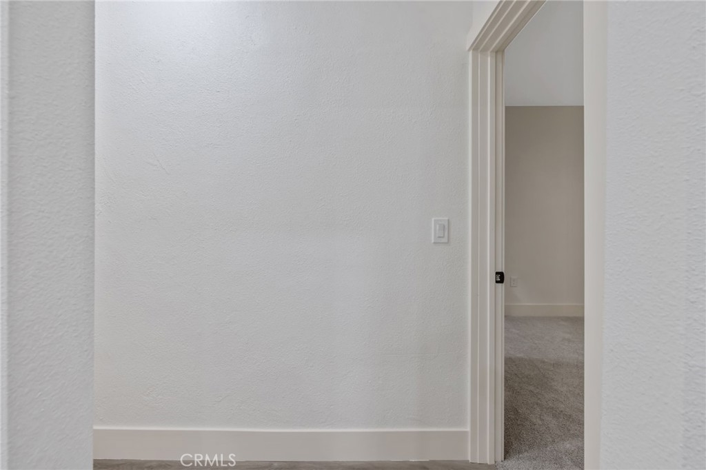 524 S 6th St, Kerman, CA 93630